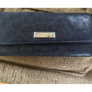 TAHARI black wallet